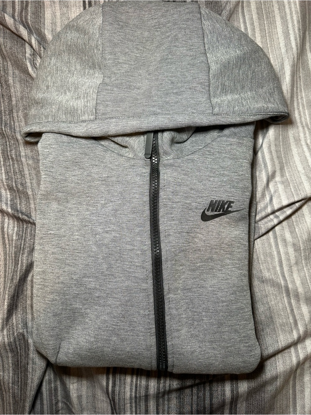 Nike Tech Fleece Women’s Small Full Zip Hoodie Grey Black Athletic Jacket
